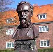 Denkmal Georg Adolf Demmler in Lewenberg (Schwerin)