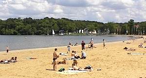 Schöner Strand von Zippendorf am Schweriner See